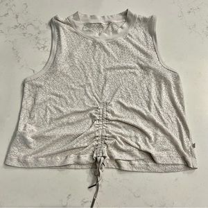 LULULEMON • Cinch me up tank